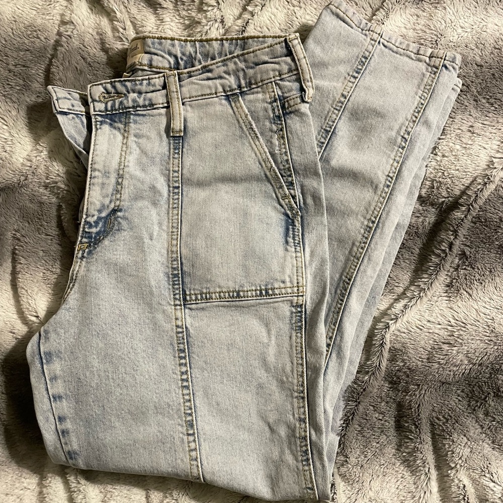 90s style high rise slim straight jeans 12/31R brand universal thread light wash